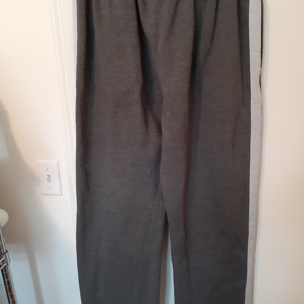 SALE.  4/20       Mens Reebok sweats